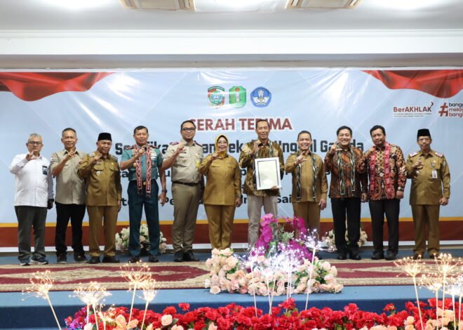 Kanwil BPN Kalbar Hadiri Penyerahan Sertipikat Tanah Sekolah Unggulan Garuda di Mempawah
