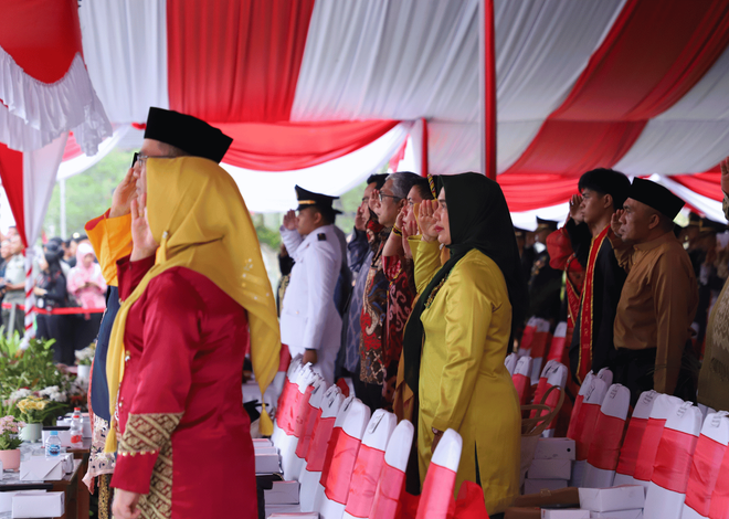 Kanwil BPN Kalbar Hadiri Upacara Penurunan Bendera Sang Merah Putih