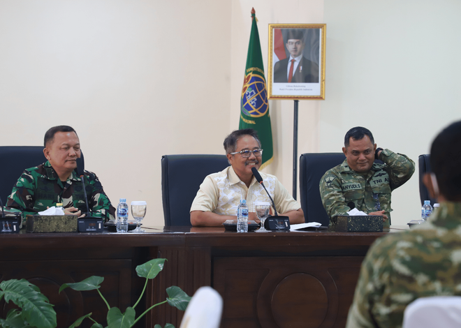 Kanwil BPN Kalbar Perkuat Sinergi Mitigasi Kebakaran Hutan dan Lahan (Karhutla) Bersama Tim Mabes TNI